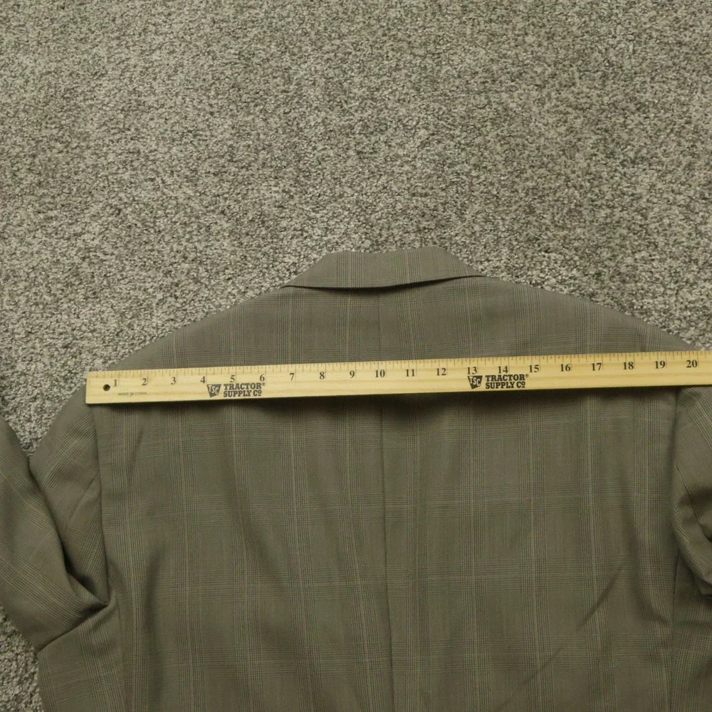 Hart Schaffner Marx this item